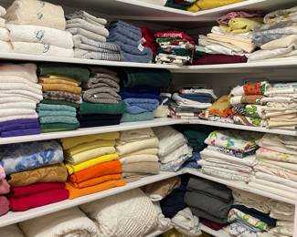 Vintage Linens: Bedding, Curtains, Towels