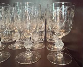 Engraved Crystal Wine Glasses and Mugs