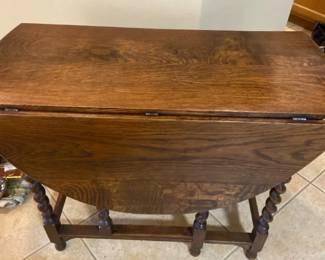 Oval Quality Oak Drop Leaf Table