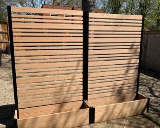 006 Two Outdoor Freestanding Privacy Planter Boxes