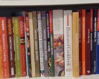 Hometown Cookbooks...Family Circle, Taste Of Home