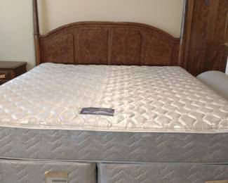 Basset King Poster Bed