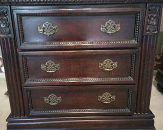 Callozione Europa Nightstand