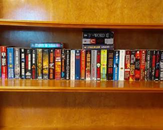 Novels By Nora Roberts,Tartt And Tine