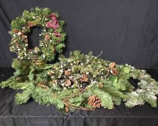 Woodsy Christmas Wreath And Decor