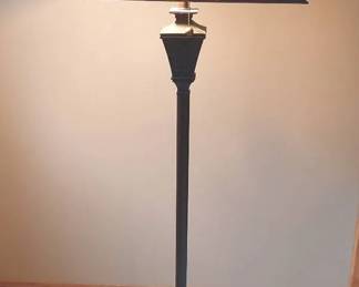  01 Arts And Crafts Style Stained Glass Standing Lamp