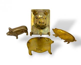 11 BrassPigWallKeyHolderw3HooksPigShapedBrassPieces