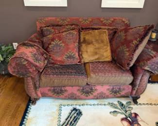 Huntington House Loveseat