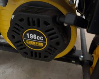 	#93		Champion 4000W Generator, 4000 starting watts / 3500 running watts, 196cc engine, untested	 $ 200.00 																							