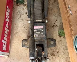 	#92		Craftsman 2¼-Ton Trolley Jack,Heavy-duty hydraulic floor jack, garage wear, untested	 $ 35.00 																							