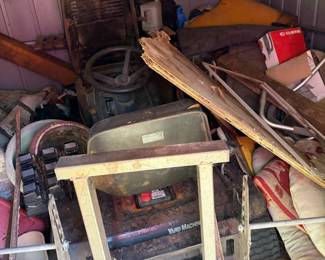 RIDER MOWER - FOR PARTS ONLY - FIRST COME FIRST SERVE - $0