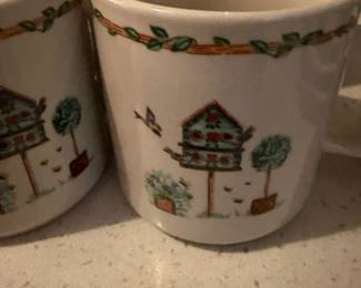 	#64		Thomson Pottery “Birdhouse” pattern 16 piece set including 4 dinner plates (10"), 4 cereal bowls, 4 mugs, 4 dessert plates (6.75")	 $ 40.00 																							