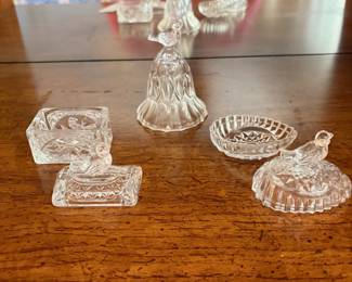 	#53		West Germany Hofbauer “Byrdes” 4 piece lot including egg ring box with bird lid (2.5" x 3"), bird bell (4" x 3"), vanity box with bird lid, and vanity pedestal with bird lid.	 $ 35.00 																							