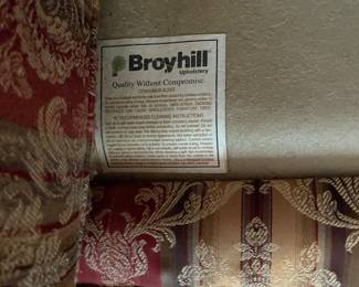 	#19		Vintage Broyhill loveseat, floral upholstery (maroon/cream/gold/green), 5 ft, you move	 $ 50.00 																							