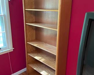 	#30		Oak bookshelf, (6) shelves (63 x 19 x 80 approx.)	 $ 75.00 																							