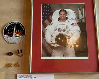 	#83	KW	Vintage NASA Space Shuttle memorabilia lot (6 pieces, signed photo + patches + pins including STS-26, Endeavour, Challenger, booster, etc.)	 $ 80.00 																							