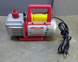 Kozyvacu Vacuum Pump, Model TA450, Powers On