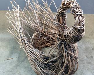 Grapevine Swan, 26" x 36" x 18"