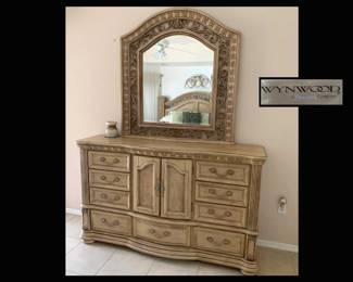 Wynwood Flexsteel Dresser with Mirror