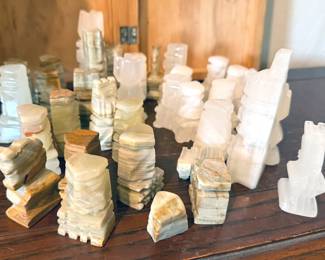Natural stone chess pieces + wooden game board/case