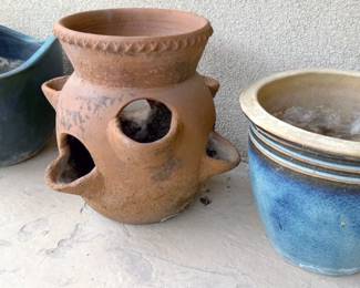Garden pots