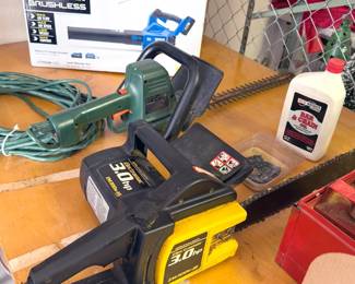 Black + Decker sander + jigsaw, hedgetrimmer Ryobi  + Craftsman sanders