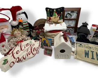 Rae Dunn Bird House, Vase  More