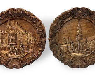 Faux Wood Display Plates of Munchen Hofbrauhaus  Rathaus