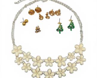 Chunky Flower Necklace And Gold Toned Earrings