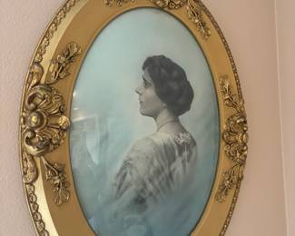 Early 1900s Pastel Portrait of Woman with Ornate Gold Gilt Frame