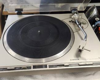 VINTAGE TURNTABLE WORKS