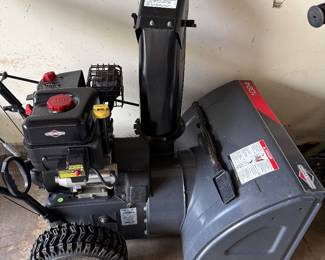 Briggs & Stratton 950 Snow Blower