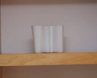 Minimalist decor piece