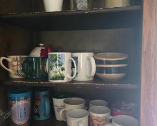 Kitchen cups, dishes