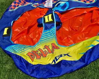 Delta pull behind water toy