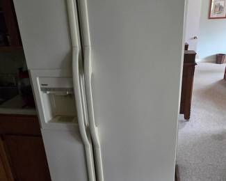 Refrigerator (basement kitchen)