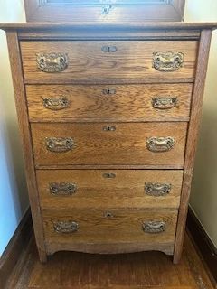 Five drawer chest