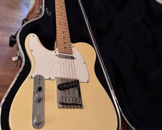 FENDER TELECASTER