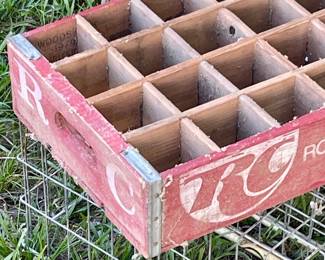 VINTAGE/ANTIQUE RC ROYAL CROWN COLA  CRATE  -  EXCELLENT CONDITION