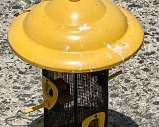 METAL BIRD FEEDER