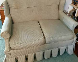 BLUE/WHITE GINGHAM LOVESEAT