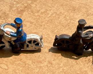 ANTIQUE 1930s CAST IRON HUBLEY MOTORCYCLE TOYS