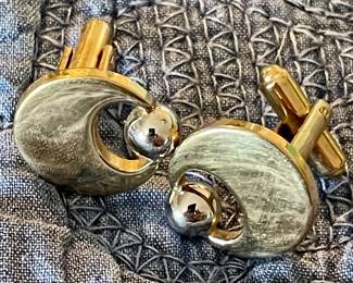 CUFF LINKS
