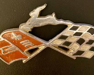 VINTAGE CHEVROLET IMPALA CROSSED-FLAG EMBLEM