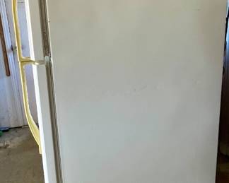KENMORE HI/LO FRIDGE/FREEZER