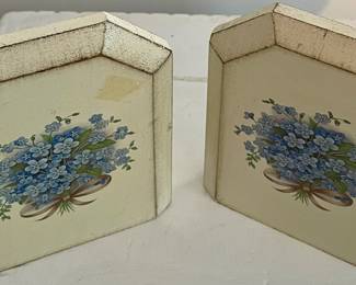 VIOLET BOUQUET BOOKENDS