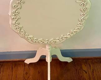 VINTAGE/ANTIQUE TILT TABLE