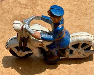 ANTIQUE 1930s CAST IRON HUBLEY MOTORCYCLE TOYS