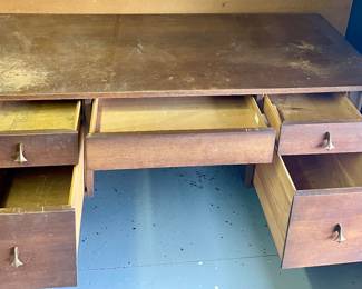 ANTIQUE DESK