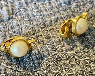 CLIP EARRINGS